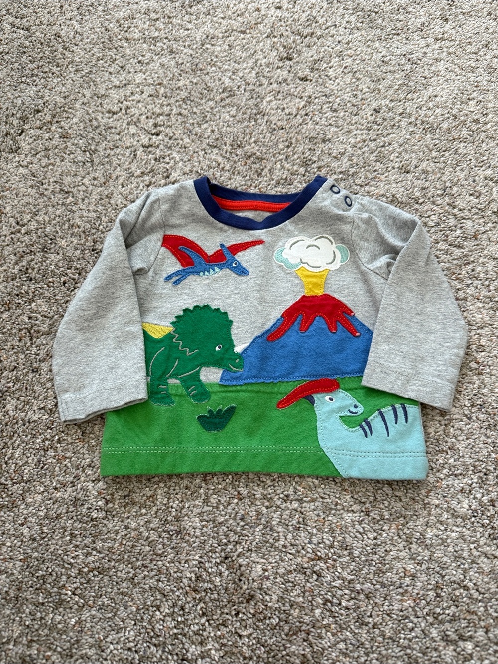 Baby Boden Baby Dinosaur Scene Appliqué Long-Sleeve Tee 0-3 months